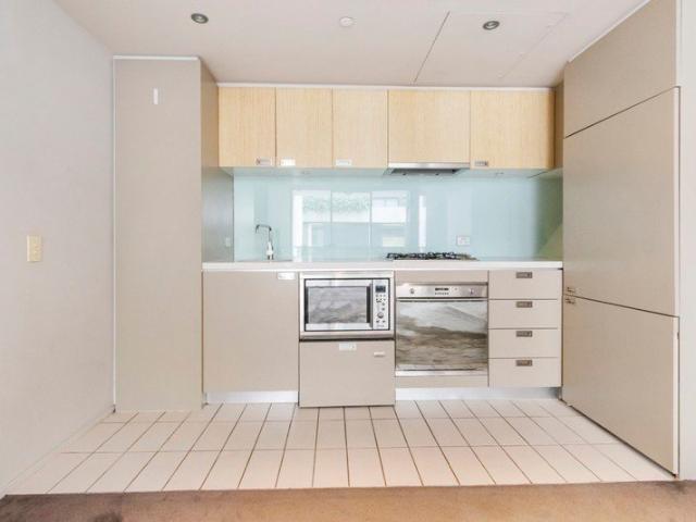 Apartment for rent in Lower North Shore, Sydney