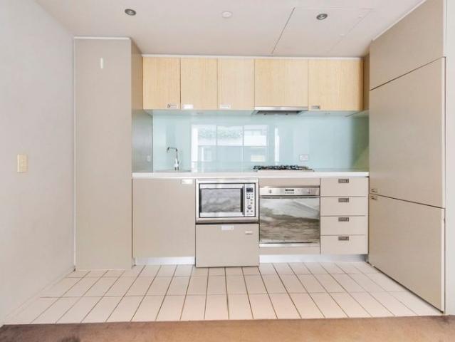 Apartment for rent in Lower North Shore, Sydney