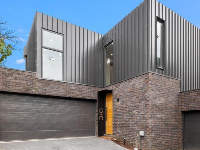 Townhouse for rent in Camerons Creek, Victoria