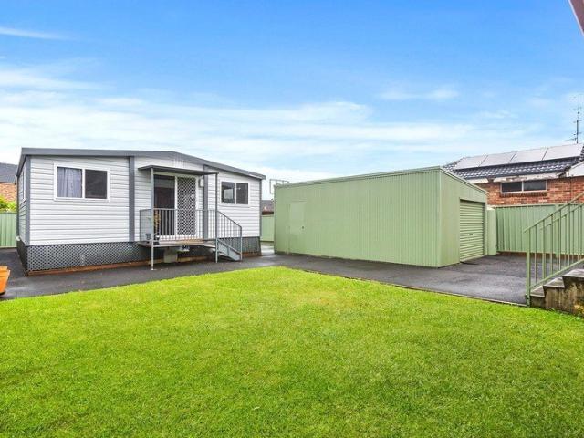 Villa for rent in Wollongong West, New South Wales