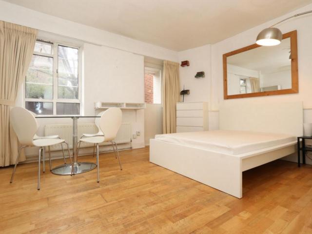 Room for rent in Kentish Town, Greater London