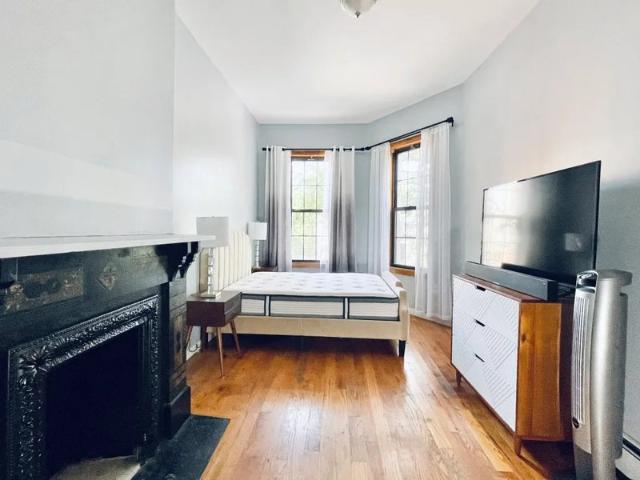 Room for rent in Arverne, New York
