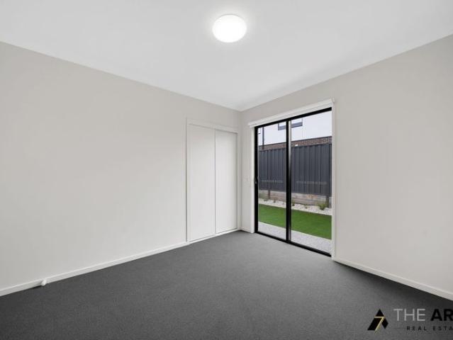 Townhouse for rent in Camerons Creek, Victoria