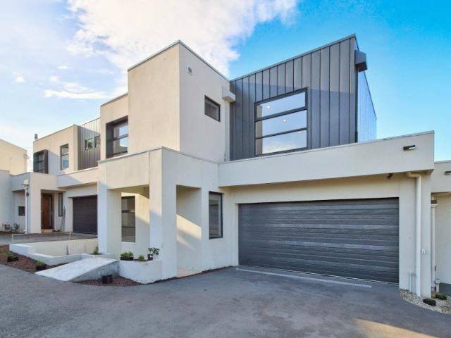 Townhouse for rent in Camerons Creek, Victoria
