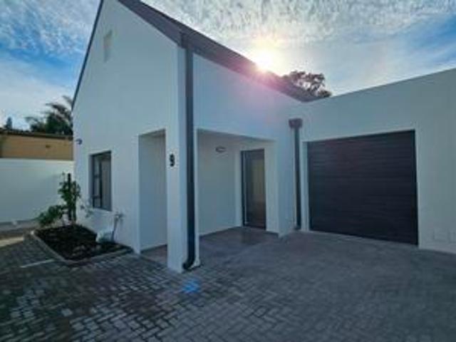 Townhouse for rent in West Coast, Velddrift
