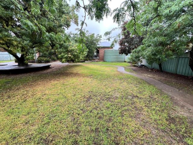 Cottage for sale in Wedderburn, Victoria