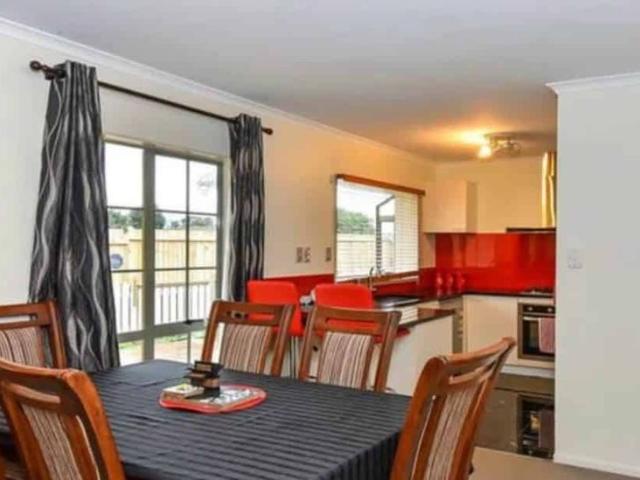 House for rent in Manurewa, Oroua County