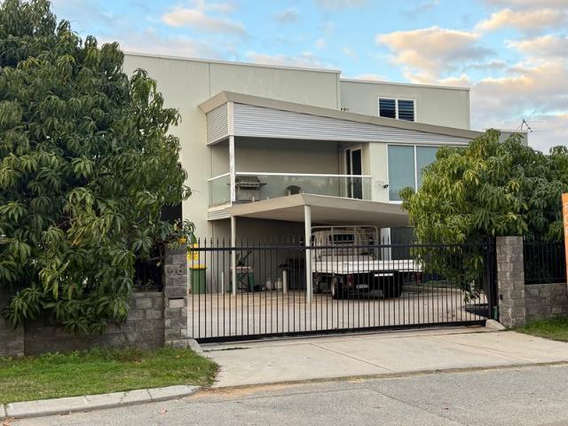 Warehouse for rent in Bayswater, Western Australia