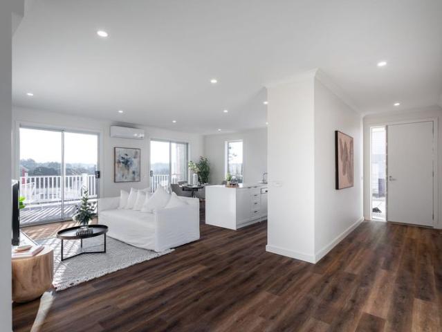 Townhouse for rent in Gisborne, Victoria