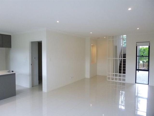 Townhouse for rent in Fernbrook, Queensland