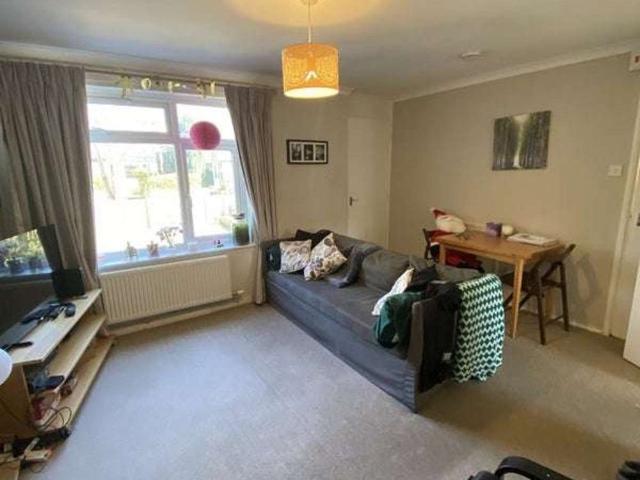 Room for rent in Chichester, Littlecote