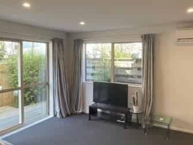 Apartment for rent in Heathcote, Canterbury