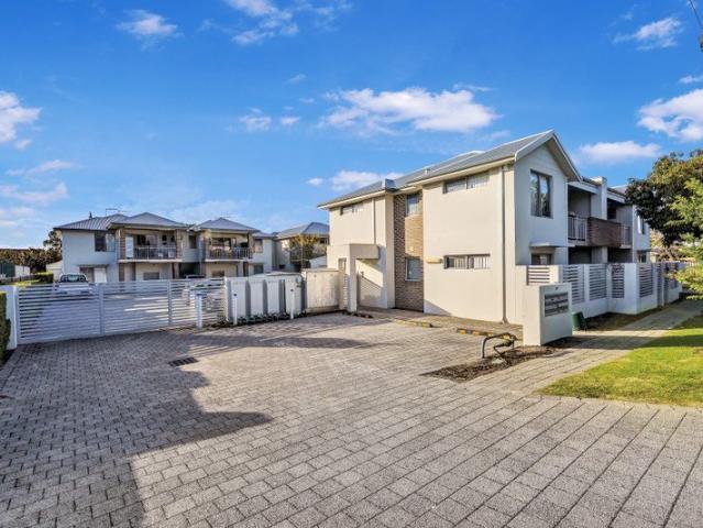 Apartment for sale in Cloverdale, City of Belmont