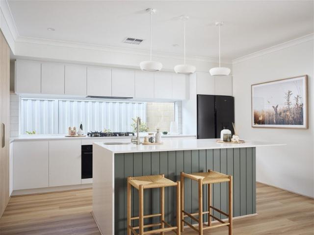 Cottage for sale in Eglinton, Western Australia