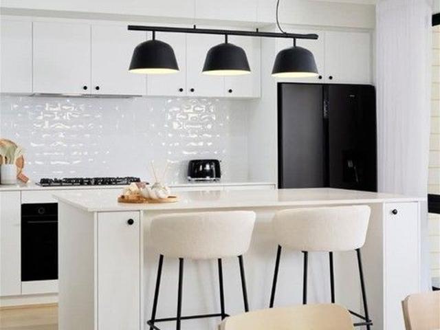 Cottage for sale in Eglinton, Western Australia