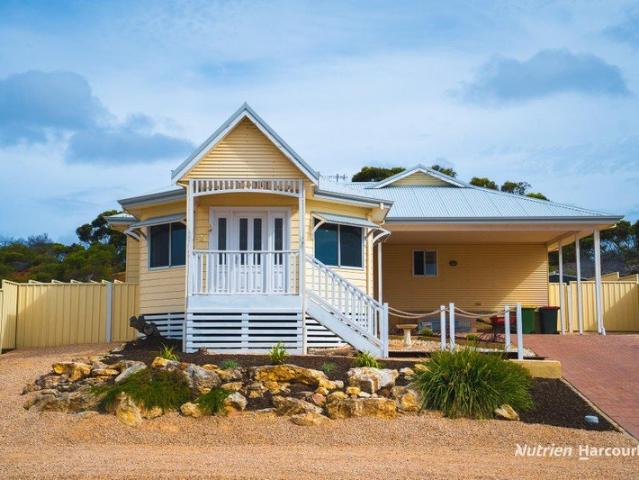 House for sale in Hopetoun, Western Australia