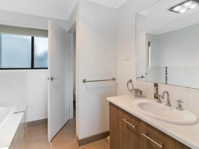Townhouse for rent in Camerons Creek, Victoria
