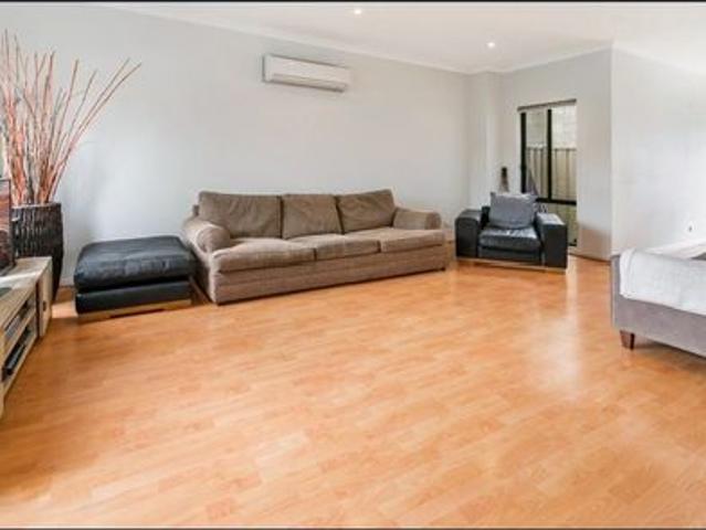 Townhouse for rent in Camerons Creek, Victoria