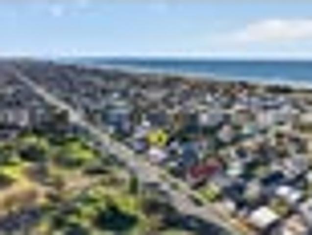 House for sale in Chaslands, Canterbury