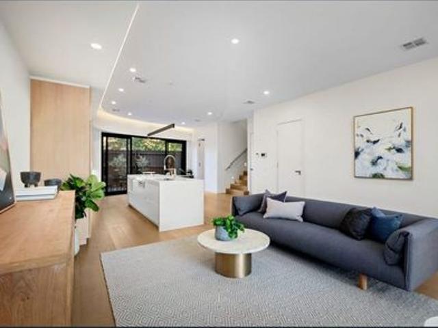 Townhouse for rent in Brighton, Melbourne