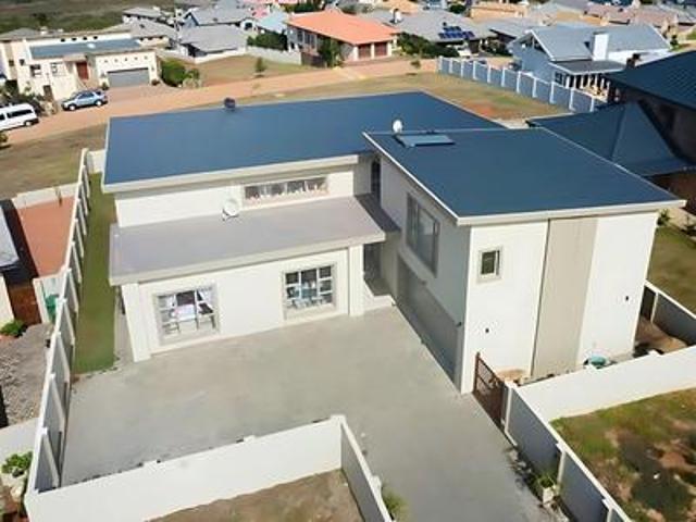 House for sale in Groot Brak Rivier, Western Cape