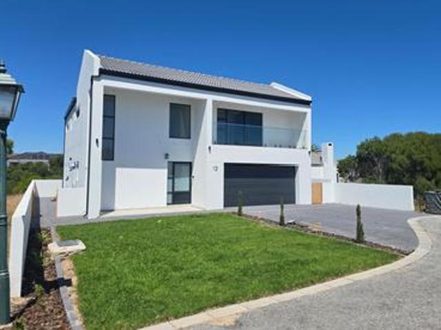 House for sale in Saldanha Bay Ward 11, Saldanha Bay Local Municipality