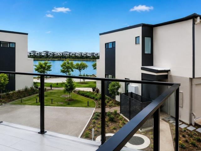 Townhouse for rent in Fernbrook, Queensland