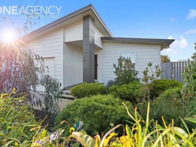 House for sale in San Remo, Victoria