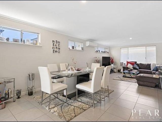 Townhouse for rent in Rockingham, Western Australia