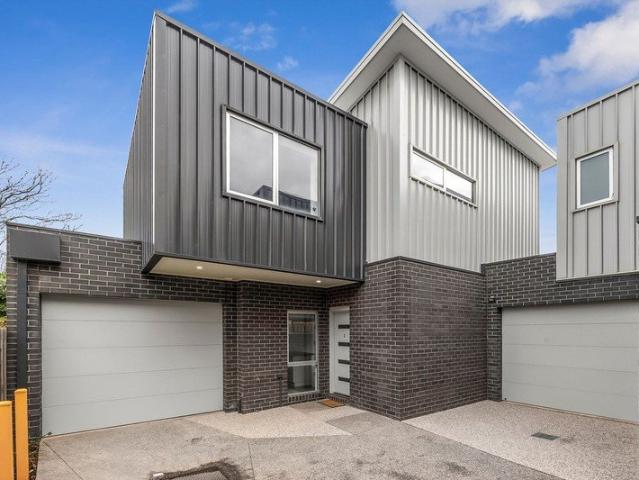Townhouse for sale in Torquay, Victoria