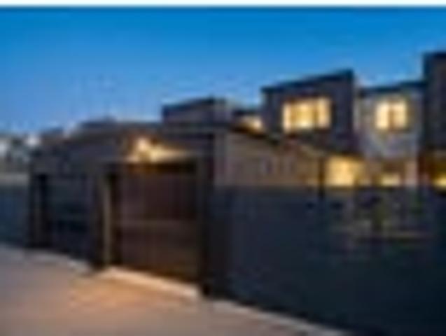 Townhouse for sale in Coast Garden, Upper Harbour