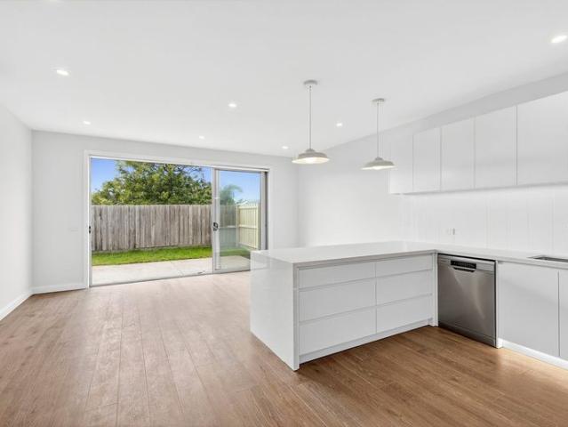 Townhouse for rent in St Leonards, Victoria