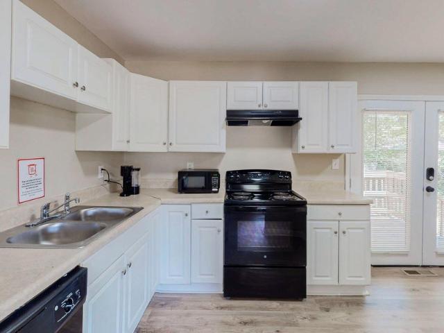 Room for rent in Panthersville, DeKalb County