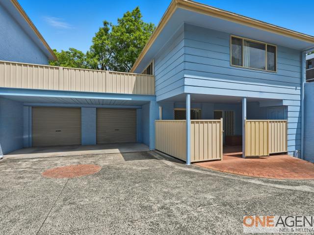 Townhouse for sale in North Gosford, New South Wales