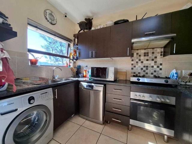 Townhouse for sale in Vosloorus, Gauteng