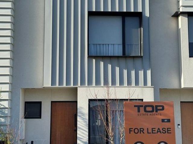 Townhouse for rent in Camerons Creek, Victoria