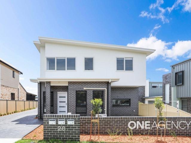 Townhouse for rent in Oak Flats Dc, New South Wales