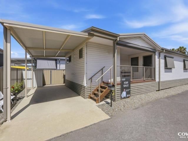 Villa for sale in Newcastle, Newcastle-Maitland