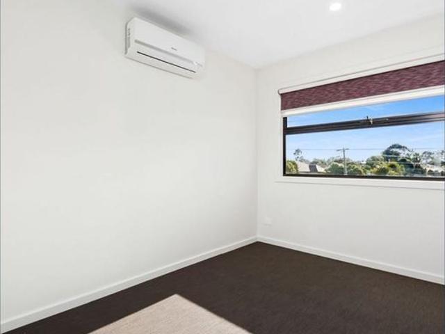Townhouse for rent in Camerons Creek, Victoria