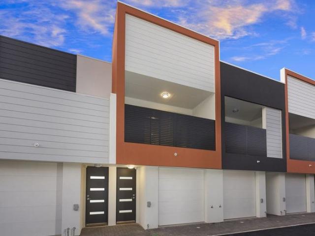 Townhouse for rent in Horseshoe Creek, South Australia