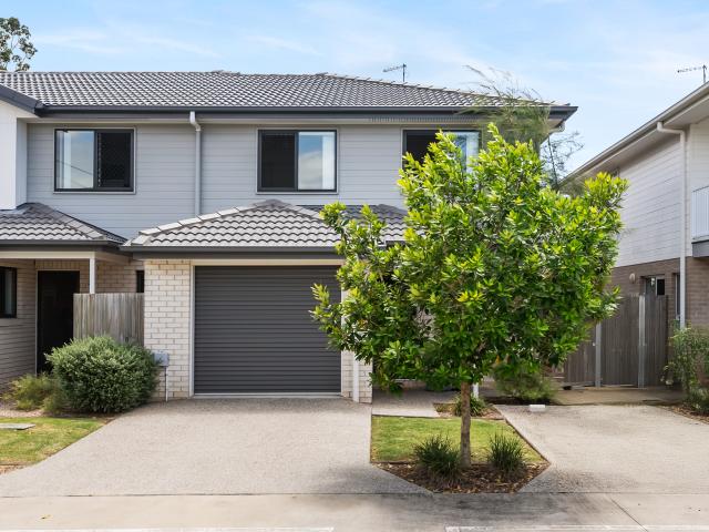 House for sale in Nudgee Beach