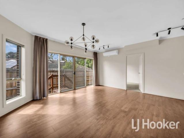 Townhouse for rent in Camerons Creek, Victoria
