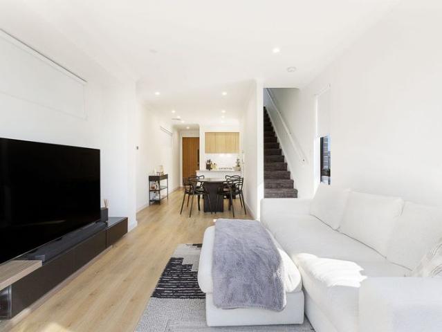 Townhouse for rent in Horseshoe Creek, South Australia