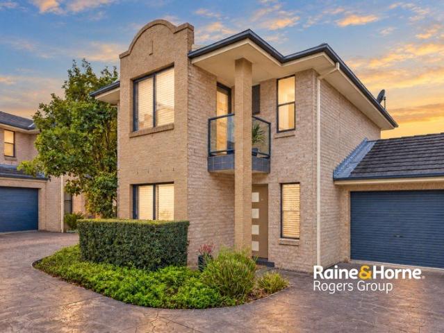 Townhouse for sale in Blue Haven, Central Coast Council