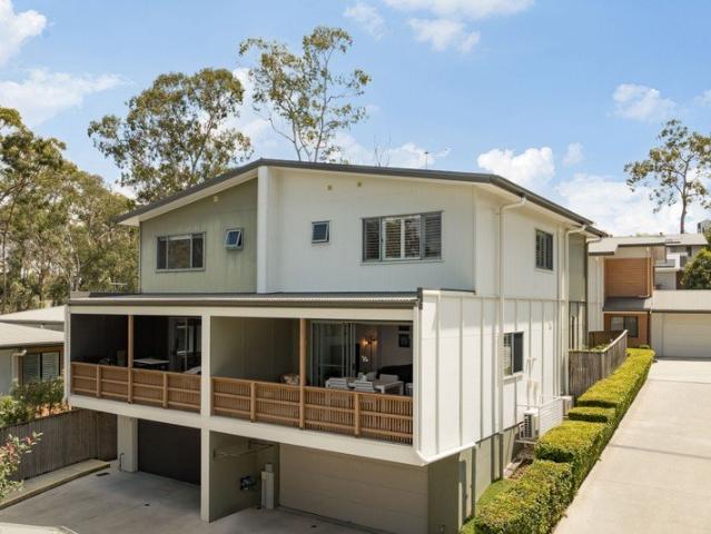 Townhouse for sale in Kenmore, Greater Brisbane
