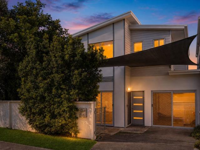 Townhouse for sale in Toombul, Queensland