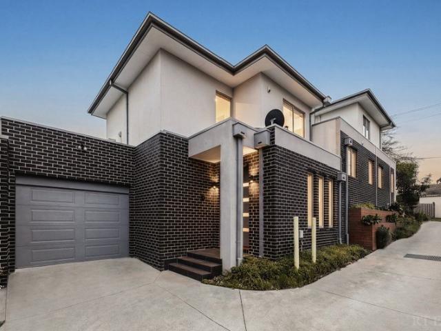 Townhouse for sale in Camerons Creek, Victoria