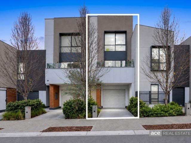 Townhouse for sale in Camerons Creek, Victoria