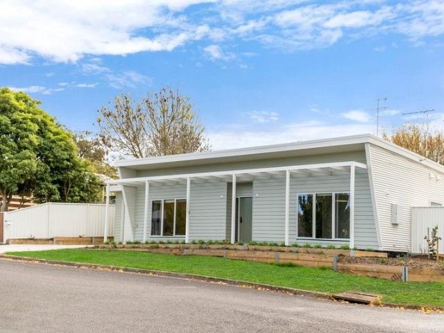 House for sale in Hamilton, Victoria