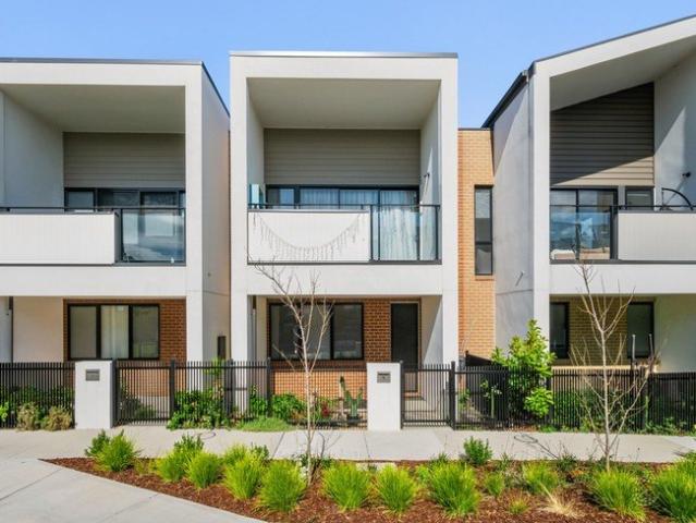 Townhouse for sale in Camerons Creek, Victoria